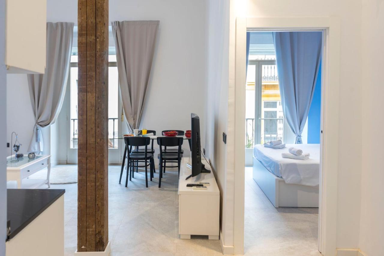 Acogedor Apartamento En Pleno Centro De Malaga By Sharingco 아파트 외부 사진