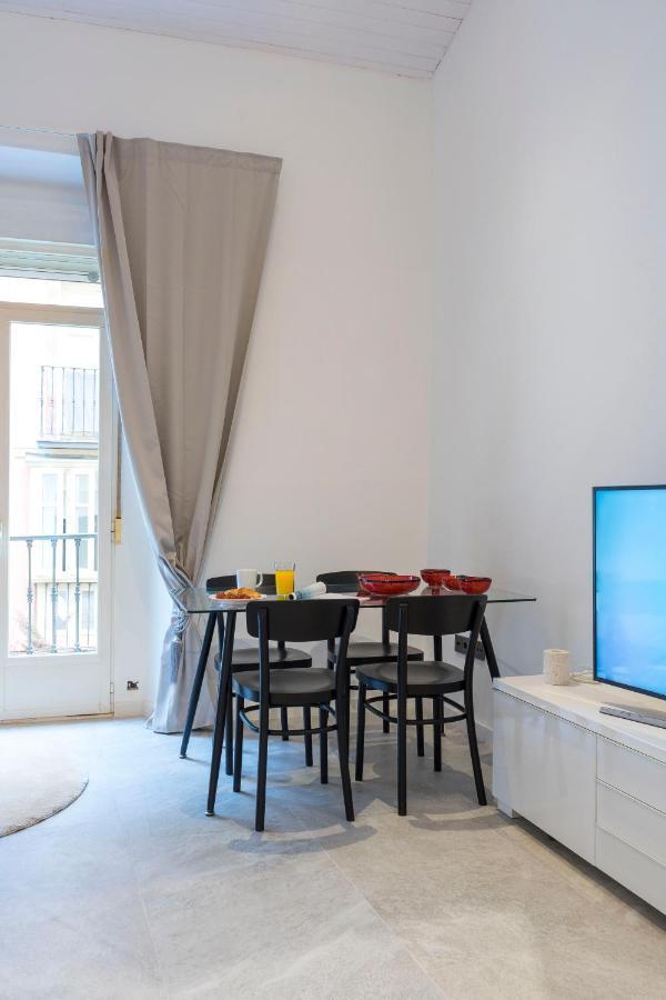 Acogedor Apartamento En Pleno Centro De Malaga By Sharingco 아파트 외부 사진